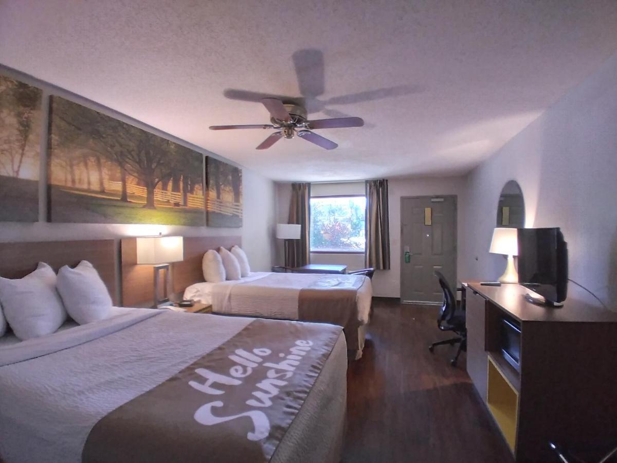 Days Inn & Suites By Wyndham Peachtree City Bagian luar foto