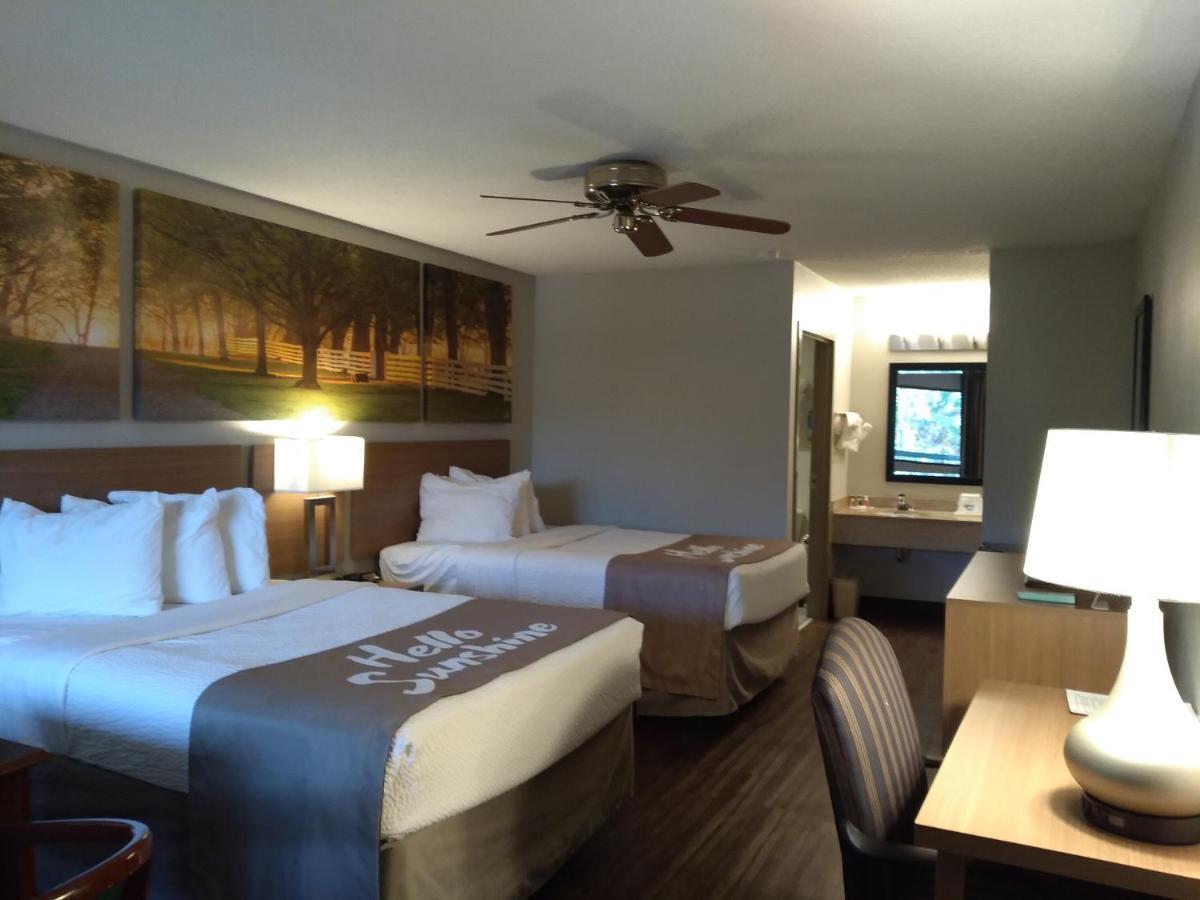 Days Inn & Suites By Wyndham Peachtree City Bagian luar foto