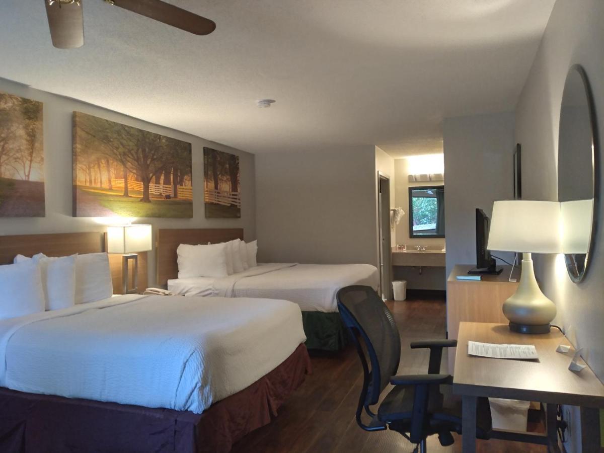 Days Inn & Suites By Wyndham Peachtree City Bagian luar foto