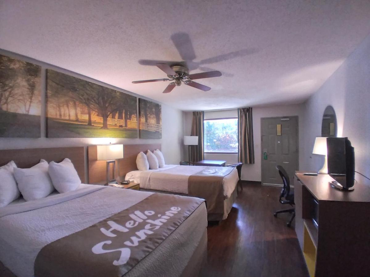 Days Inn & Suites By Wyndham Peachtree City Bagian luar foto