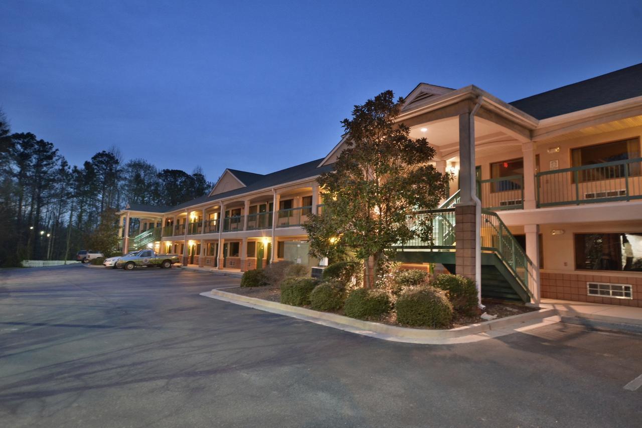 Days Inn & Suites By Wyndham Peachtree City Bagian luar foto